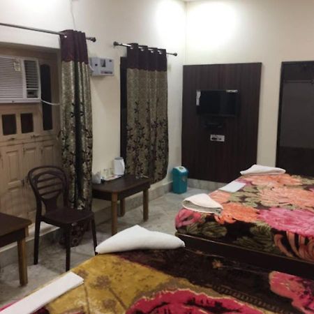 Liberty Guest House Varanasi Exterior foto