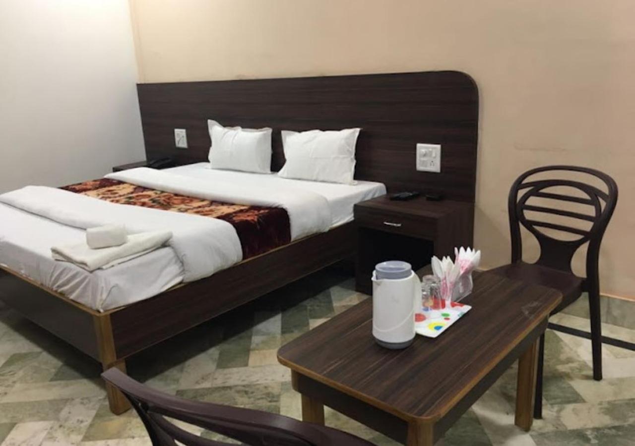 Liberty Guest House Varanasi Exterior foto